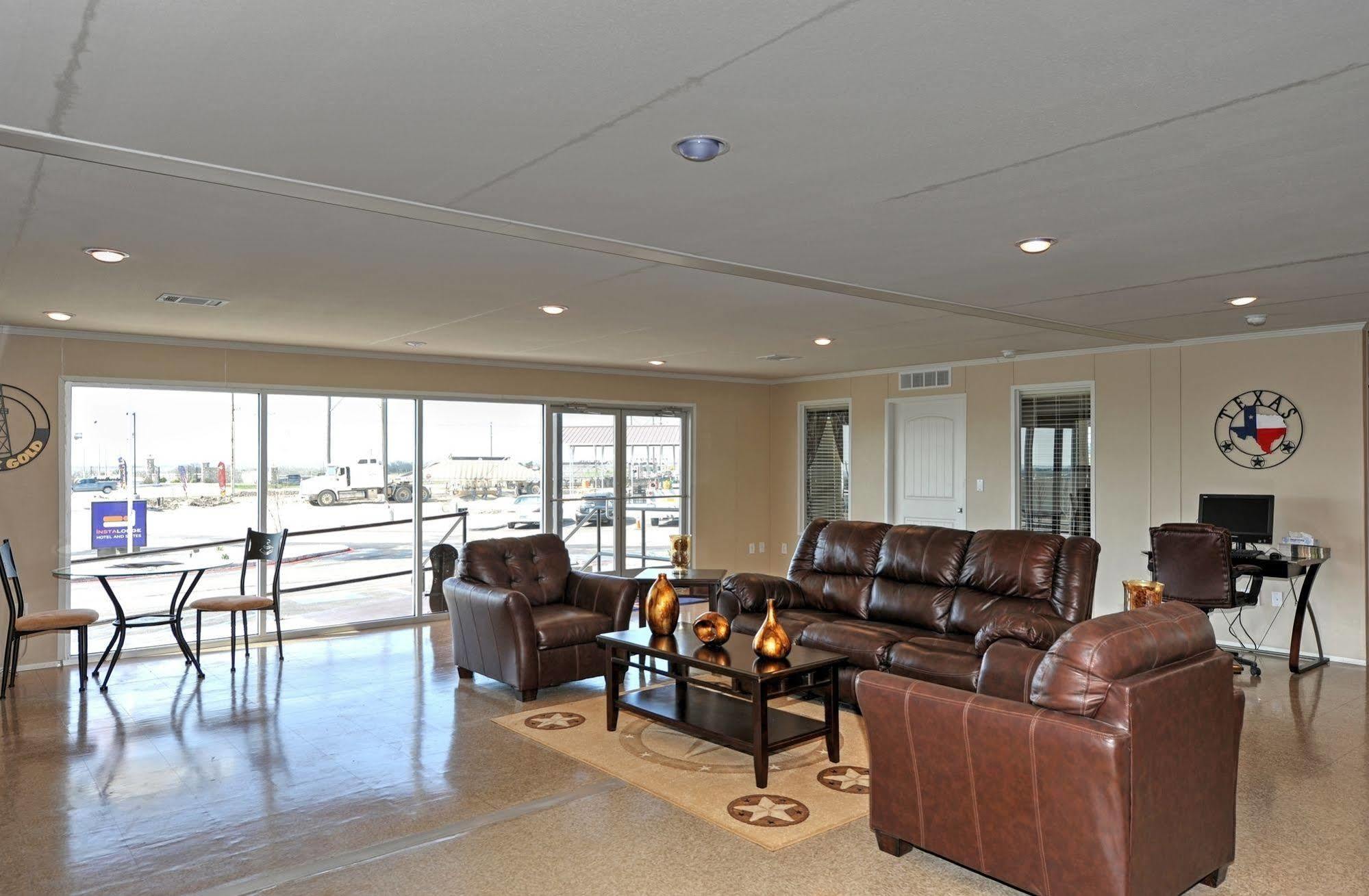 Hotel Instalodge And Karnes Karnes City